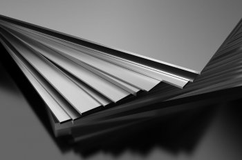 Титановый лист ВТ5-1 2,5*520*560/570/660/680 3,4/3,4/4,0/4,6кг